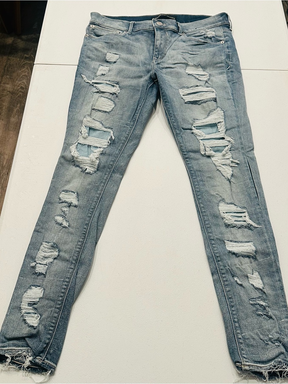 Express Cropped Women’s Distressed Light Blue Skinny Jeans
